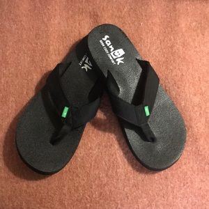 Men’s Sanuk flip flops